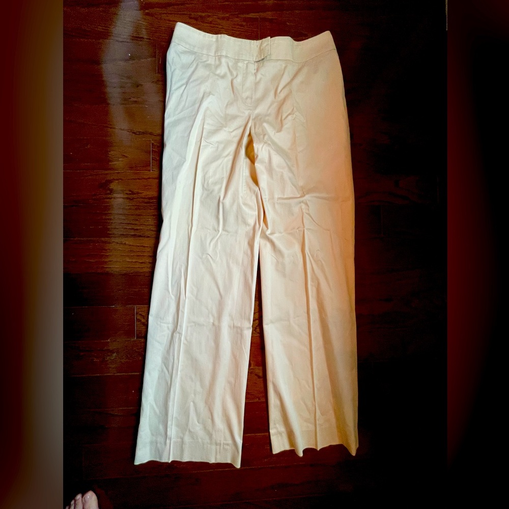 Escada soft and elegant trouser in cream color